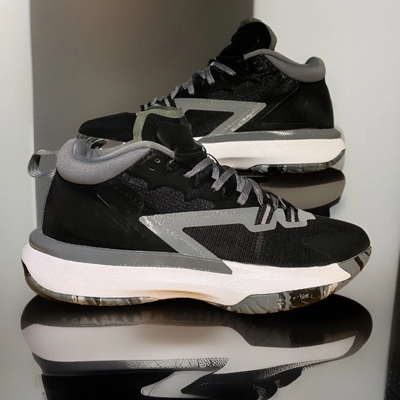 Jordan Other - 🔳💿US 11.5- Jordan Zion 1 TB “Black/Grey” (DC4208-001)